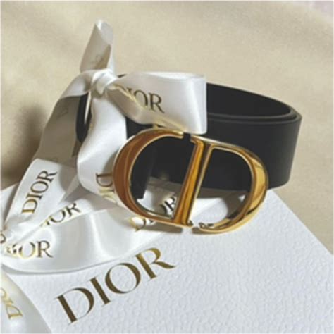 dior essentials ベルト|Diorのベルトを使ったレディース人気ファッションコーディネー .